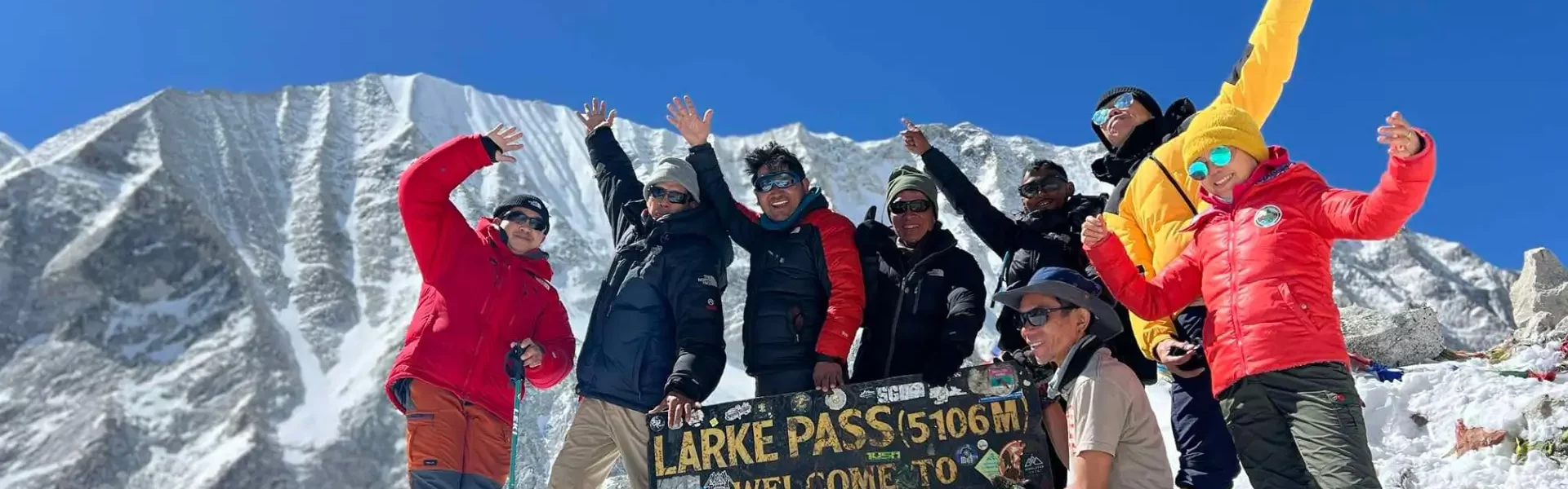 Manaslu Larke Pass Trek 14 Days